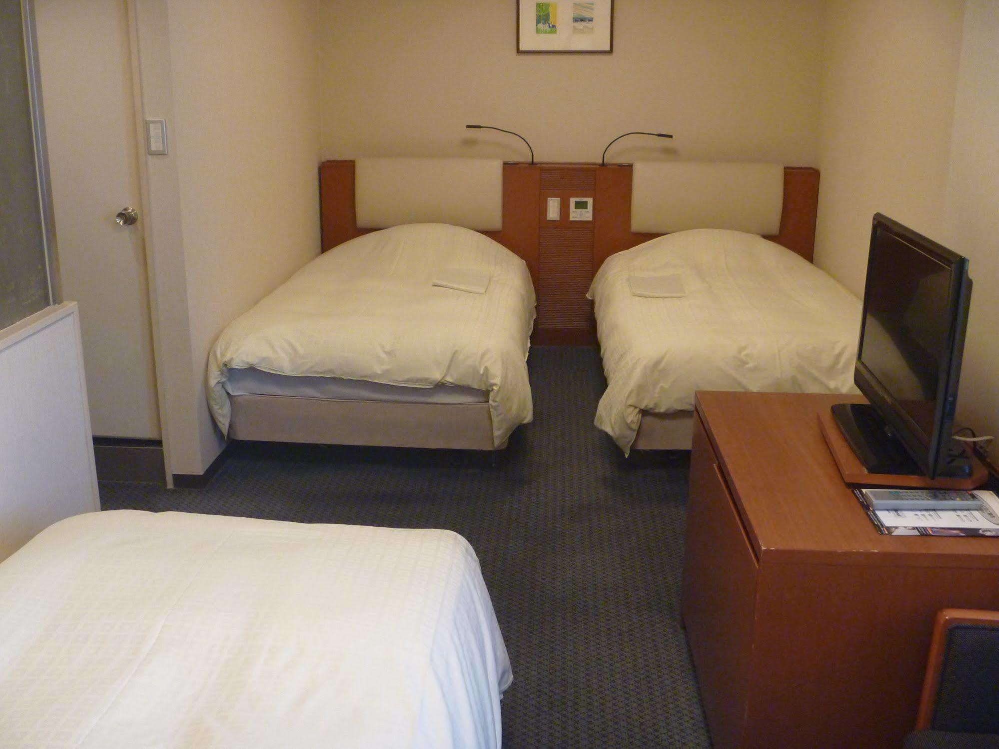 สไมล์ โฮเต็ล เซ็นได โคคุบันโช Hotel เซนได ภายนอก รูปภาพ
