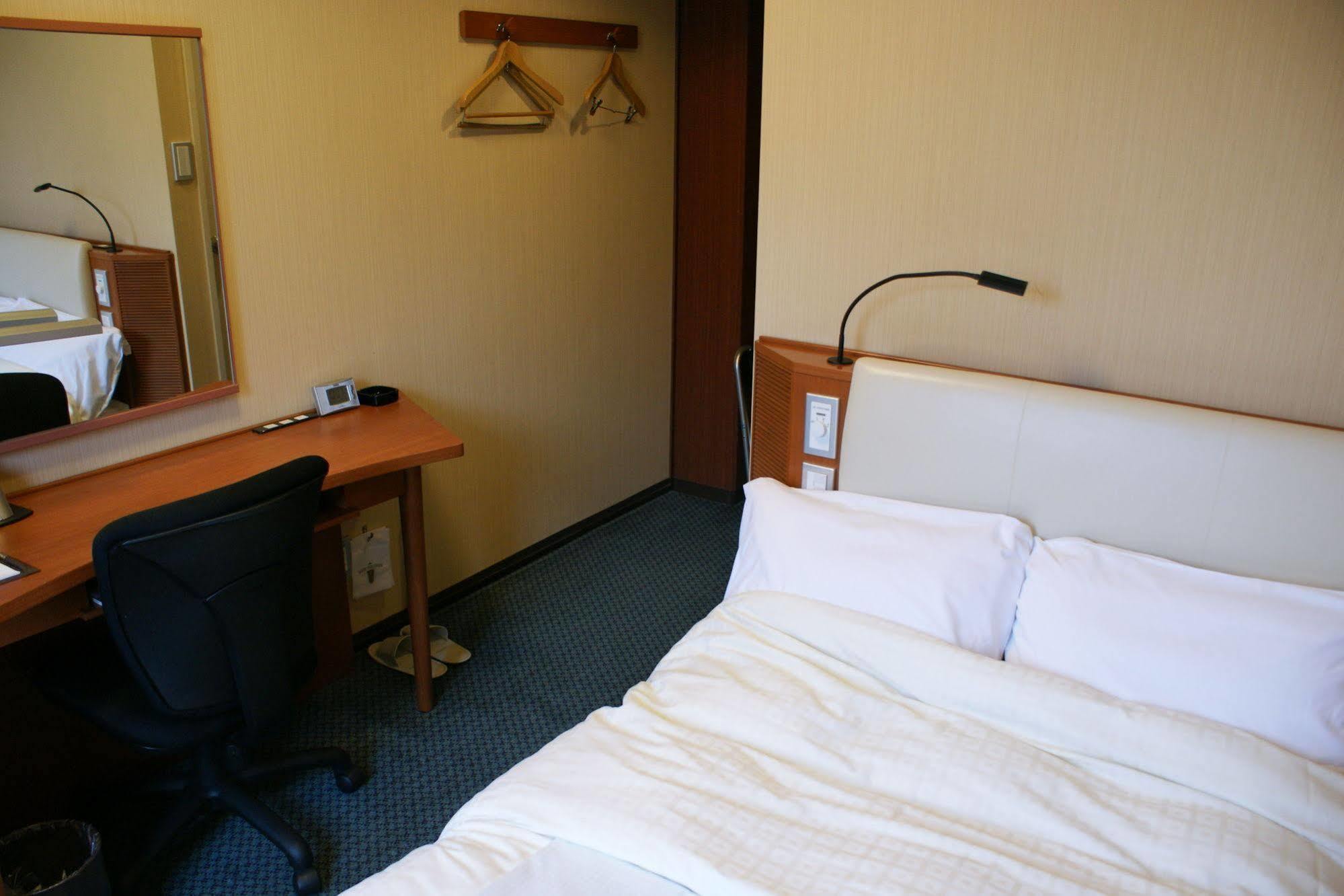 สไมล์ โฮเต็ล เซ็นได โคคุบันโช Hotel เซนได ภายนอก รูปภาพ